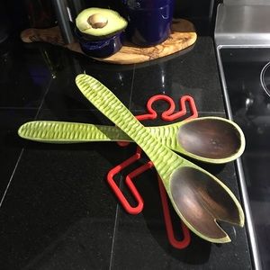 Enrico Wood Salad Tongs- Avocado Green